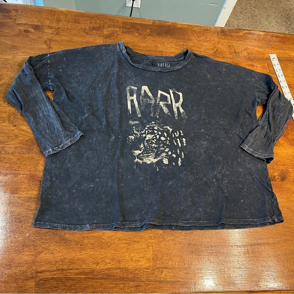 Vintage Canvas RARR Leopard Vintage Long-Sleeve Graphic Tee size Large - Picture 1 of 7